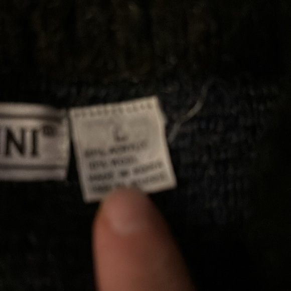 Vintage 80’s Giovanni Sweater. Cool design. - Picture 4 of 5